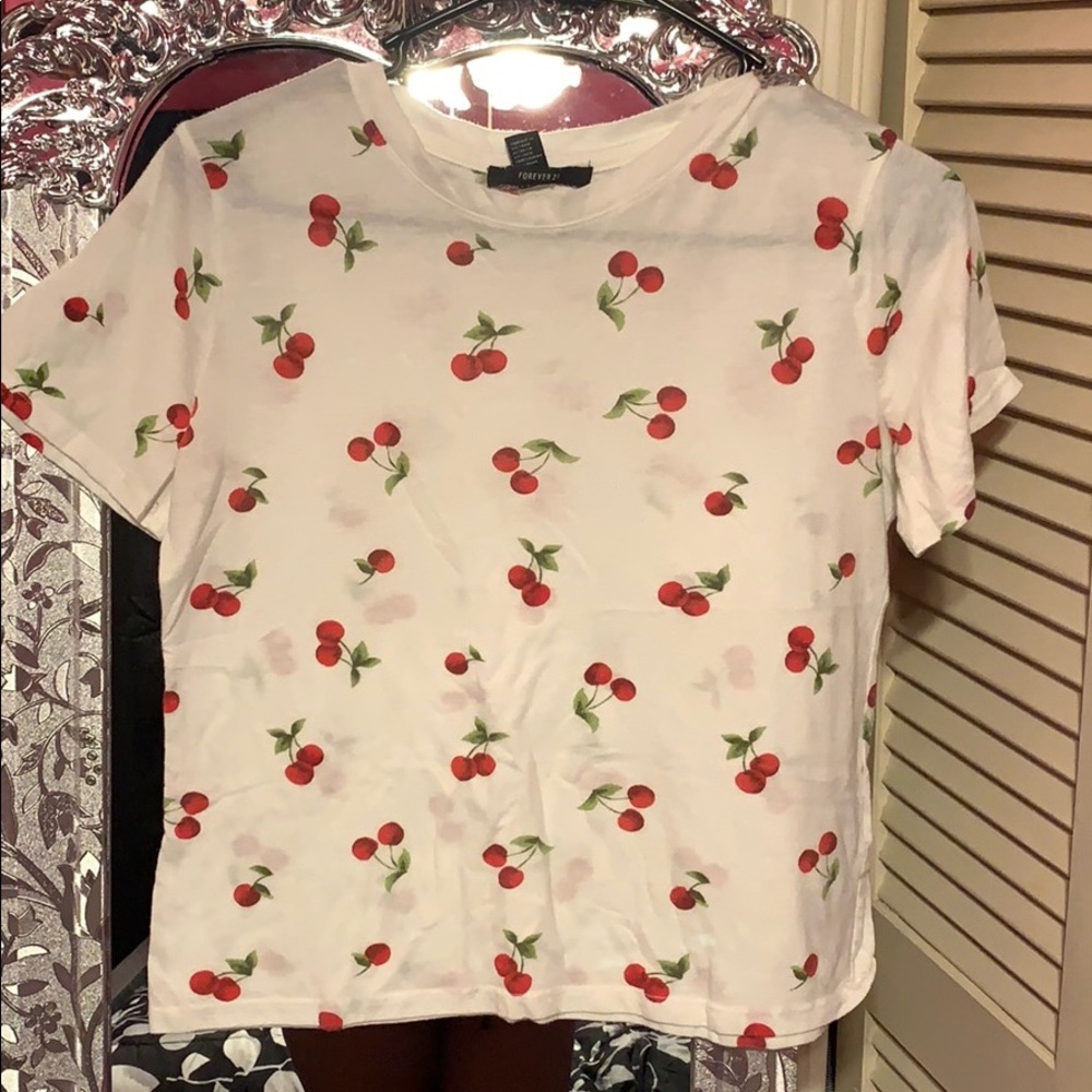 Cherry T-shirt🍒🍒🍒